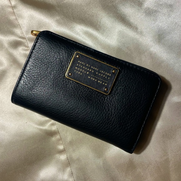MARC BY MARC JACOBS Standard Supply Wallet - Picture 2 of 8